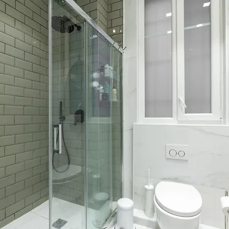 Bright And Spacious 3bdr Near Eiffel Tower