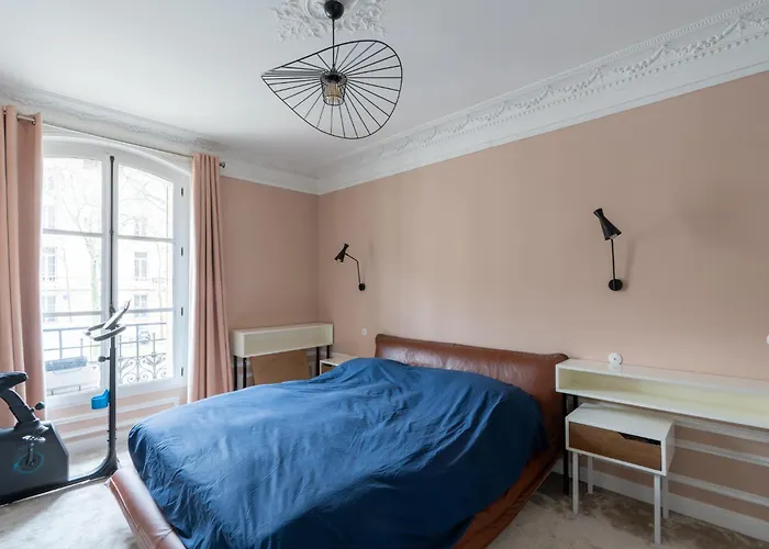 Bright And Spacious 3bdr Near Eiffel Tower Parijs