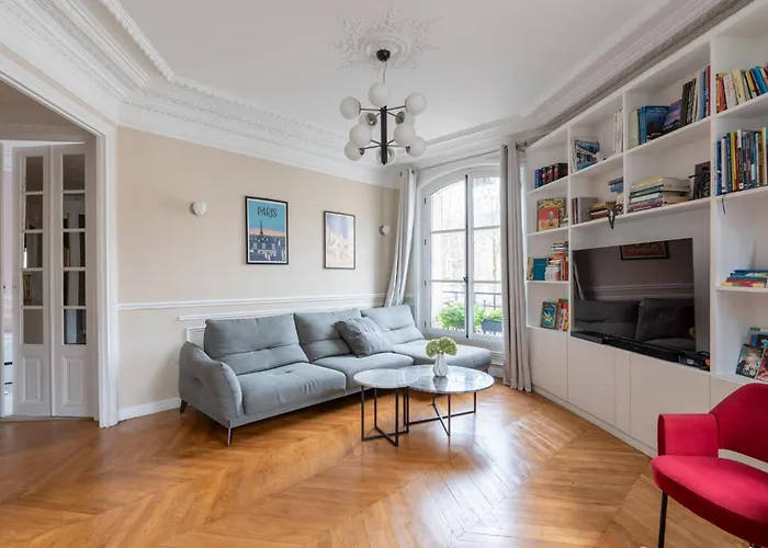 Bright And Spacious 3bdr Near Eiffel Tower *