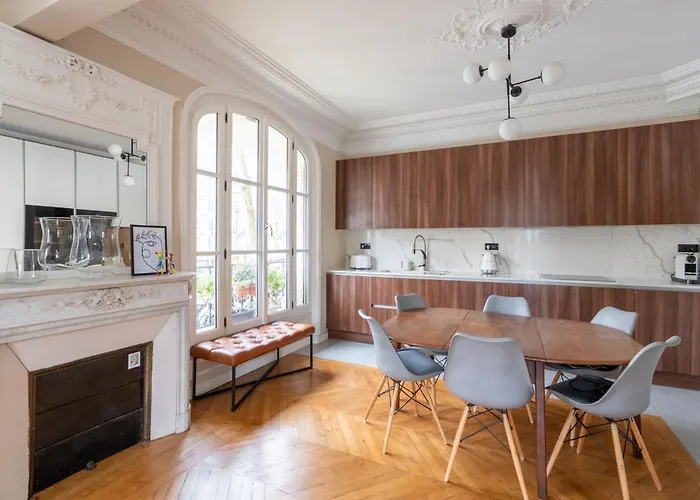 Appartement Bright And Spacious 3bdr Near Eiffel Tower Parijs