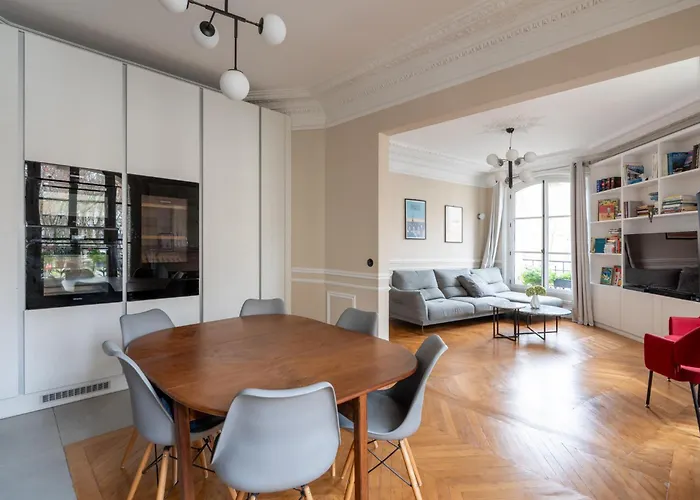 Bright And Spacious 3bdr Near Eiffel Tower * Parijs
