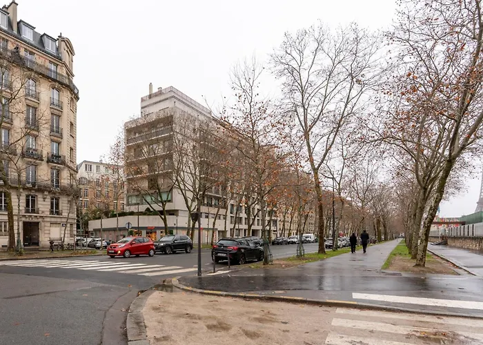 Appartement Bright And Spacious 3bdr Near Eiffel Tower Parijs