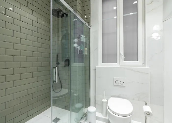 Bright And Spacious 3bdr Near Eiffel Tower